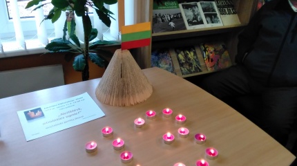 Popietė „Neišblėsk, atminties ugnie“ Adutiškio bibliotekoje