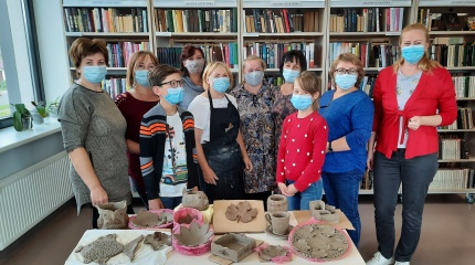 Keramikos gamybos ir grožio paslaptys Pabradės miesto bibliotekoje